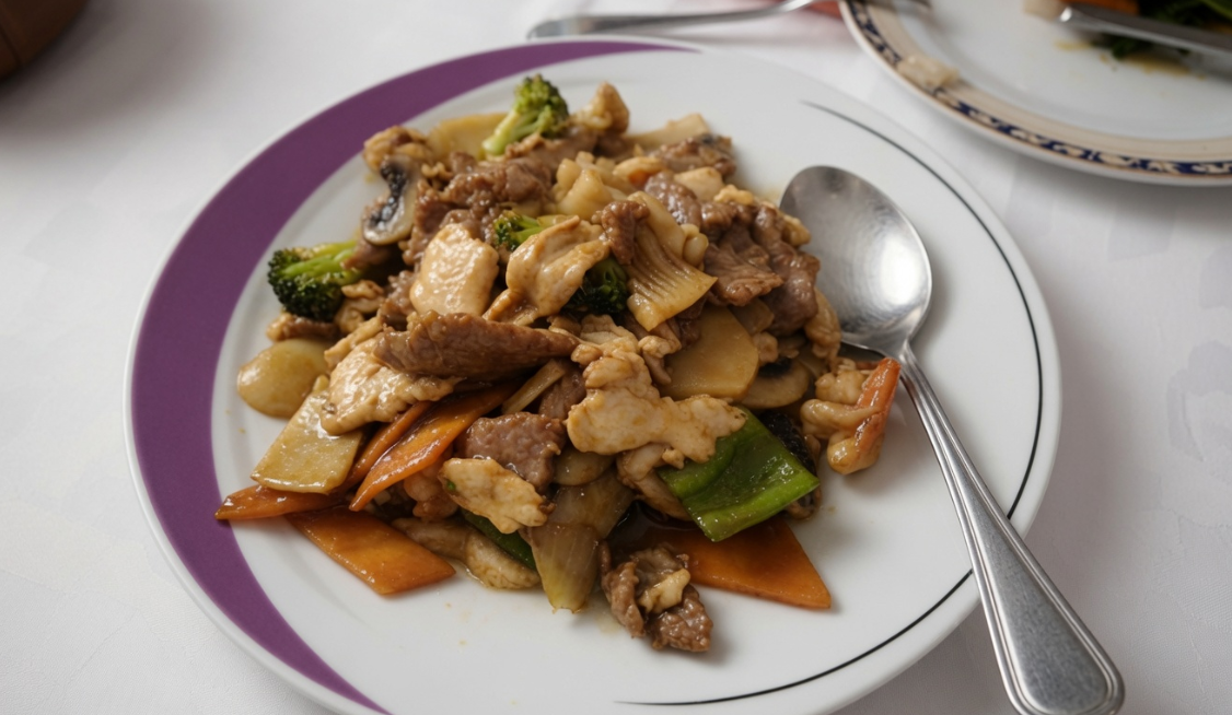 Salteado de ternera y pollo con verduras